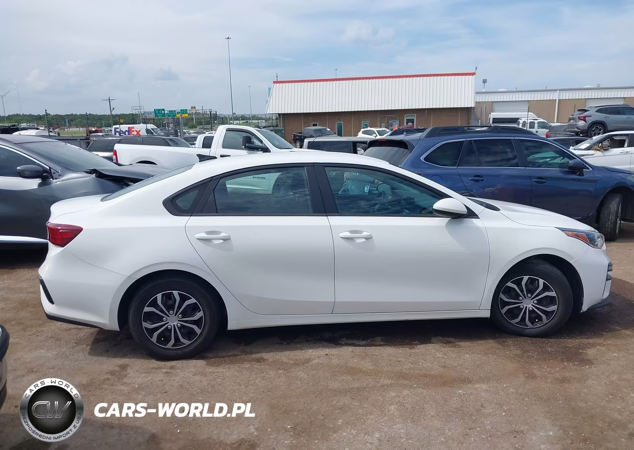 2019 Kia Forte Fe VIN:3KPF24ADXKE107130 - 13