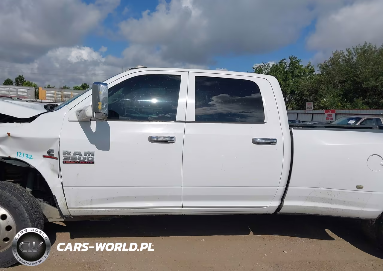 2017 Ram 3500 Tradesman 4X4 8' Box VIN:3C63RRGL4HG631694 - 17
