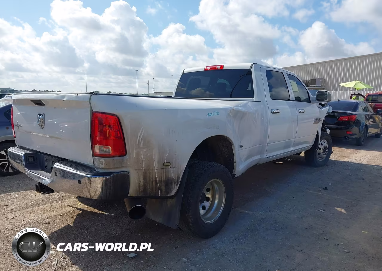 2017 Ram 3500 Tradesman 4X4 8' Box VIN:3C63RRGL4HG631694 - 4