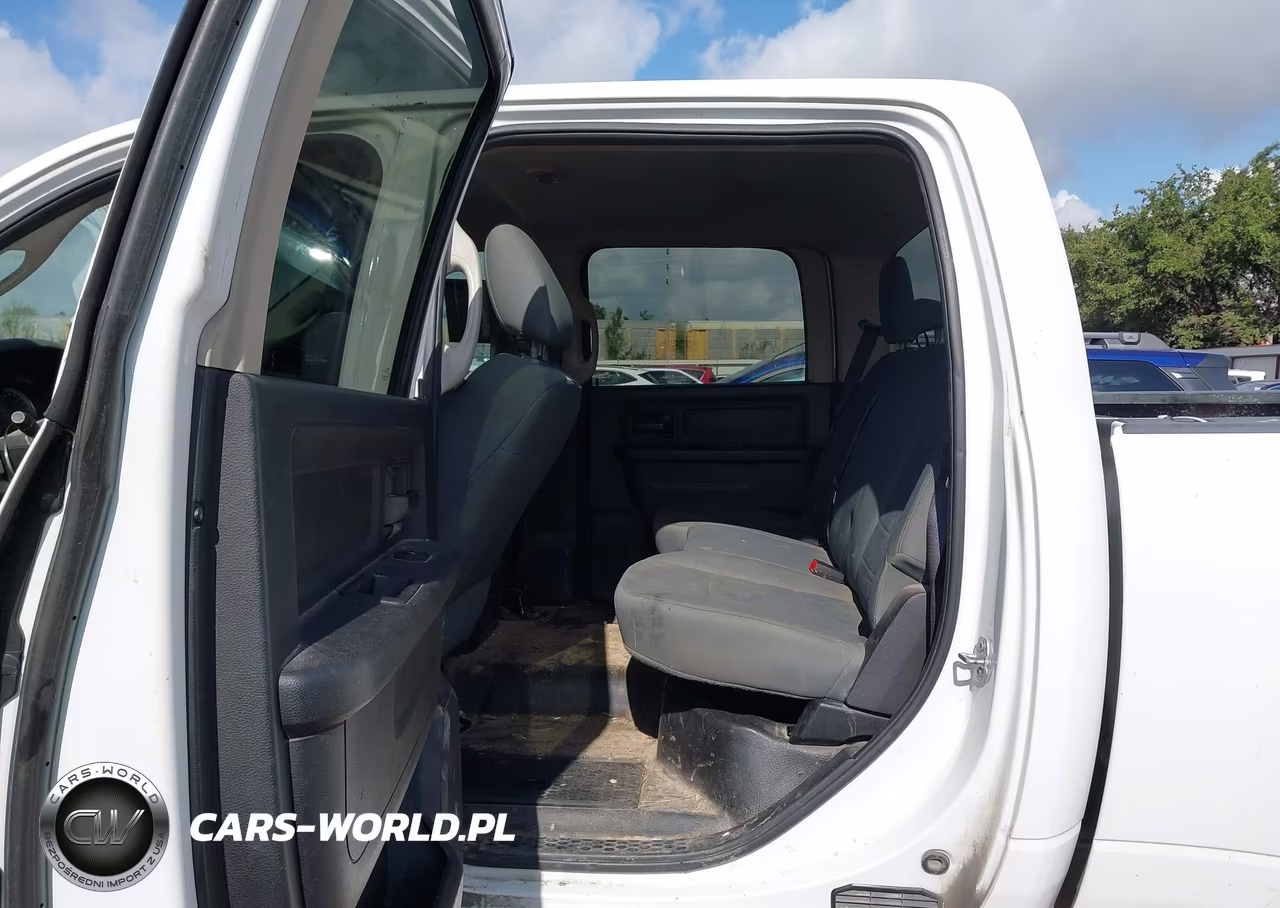 2017 Ram 3500 Tradesman 4X4 8' Box VIN:3C63RRGL4HG631694 - 7