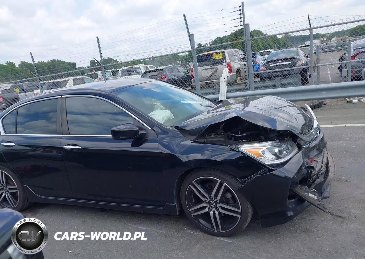 2016 Honda Accord Sport VIN:1HGCR2F56GA070870 - 13