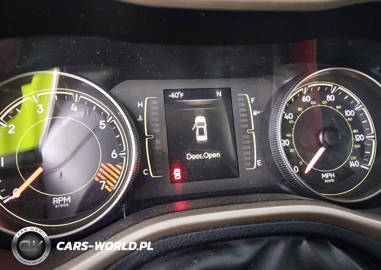 2014 Jeep Cherokee Sport VIN:1C4PJMAB5EW309664 - 6