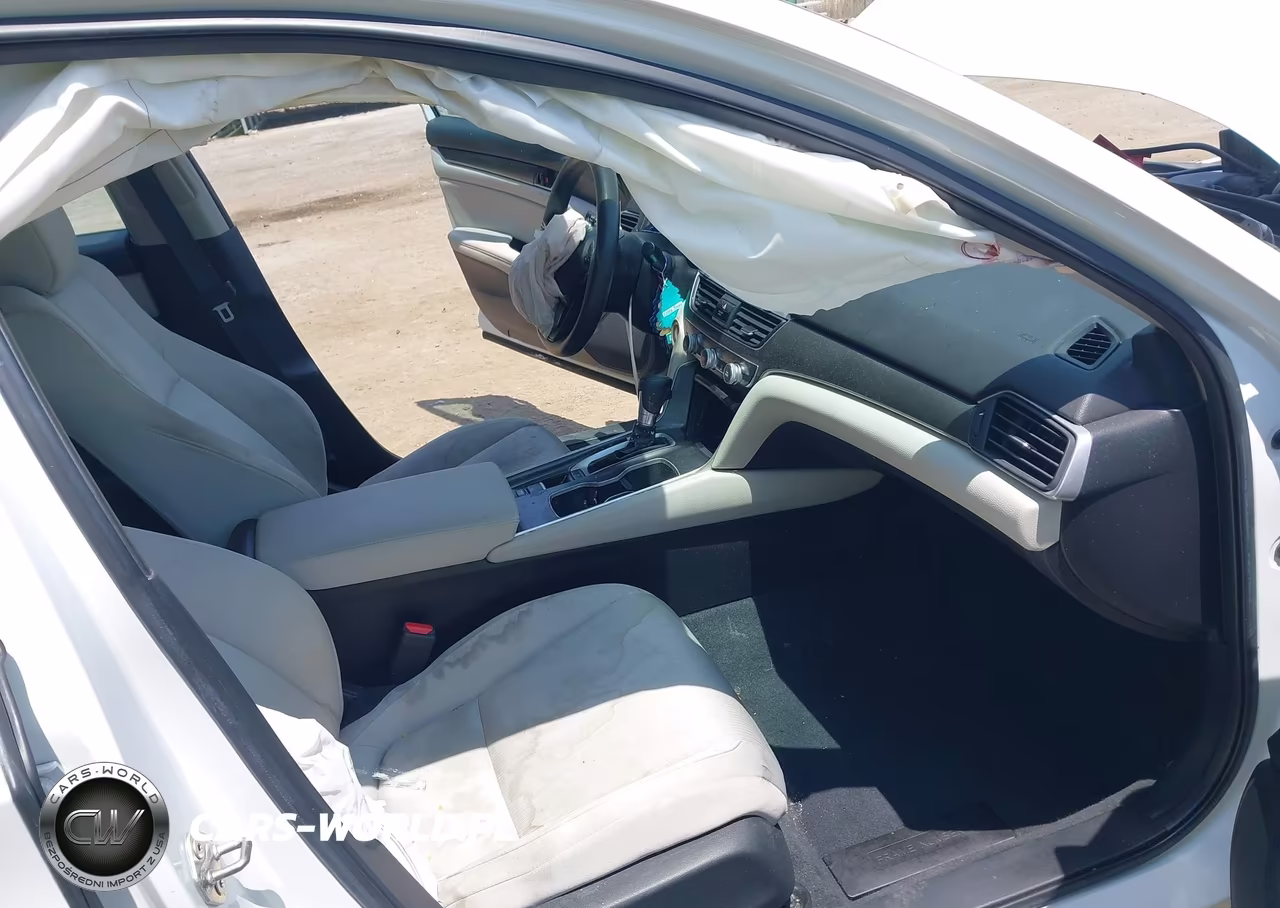 2019 Honda Accord Lx VIN:1HGCV1F19KA085651 - 5