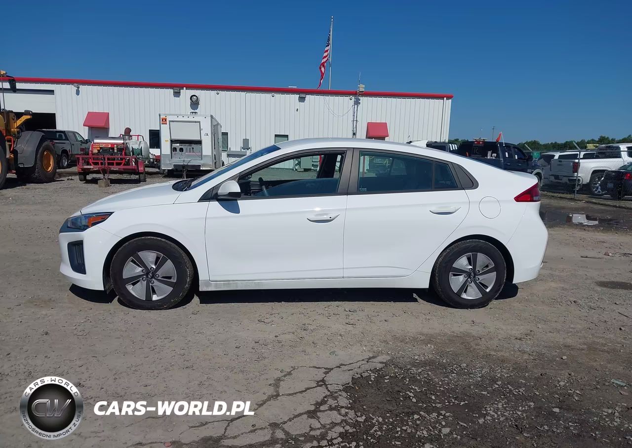 2021 Hyundai Ioniq Hybrid Blue VIN:KMHC65LC7MU245693 - 17