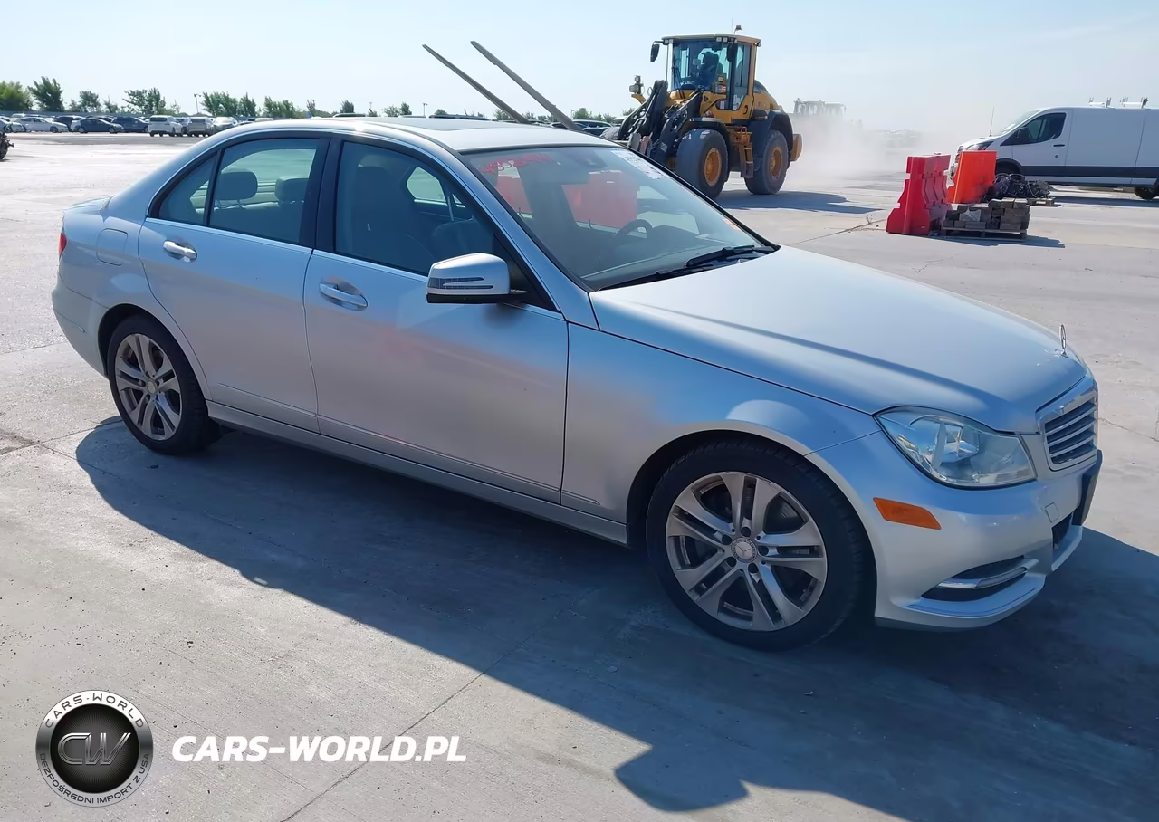 2014 Mercedes-Benz C 300 Luxury 4Matic