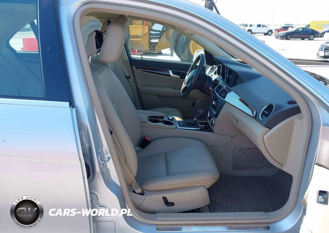 2014 Mercedes-Benz C 300 Luxury 4Matic VIN:WDDGF8ABXEA936260 - 5