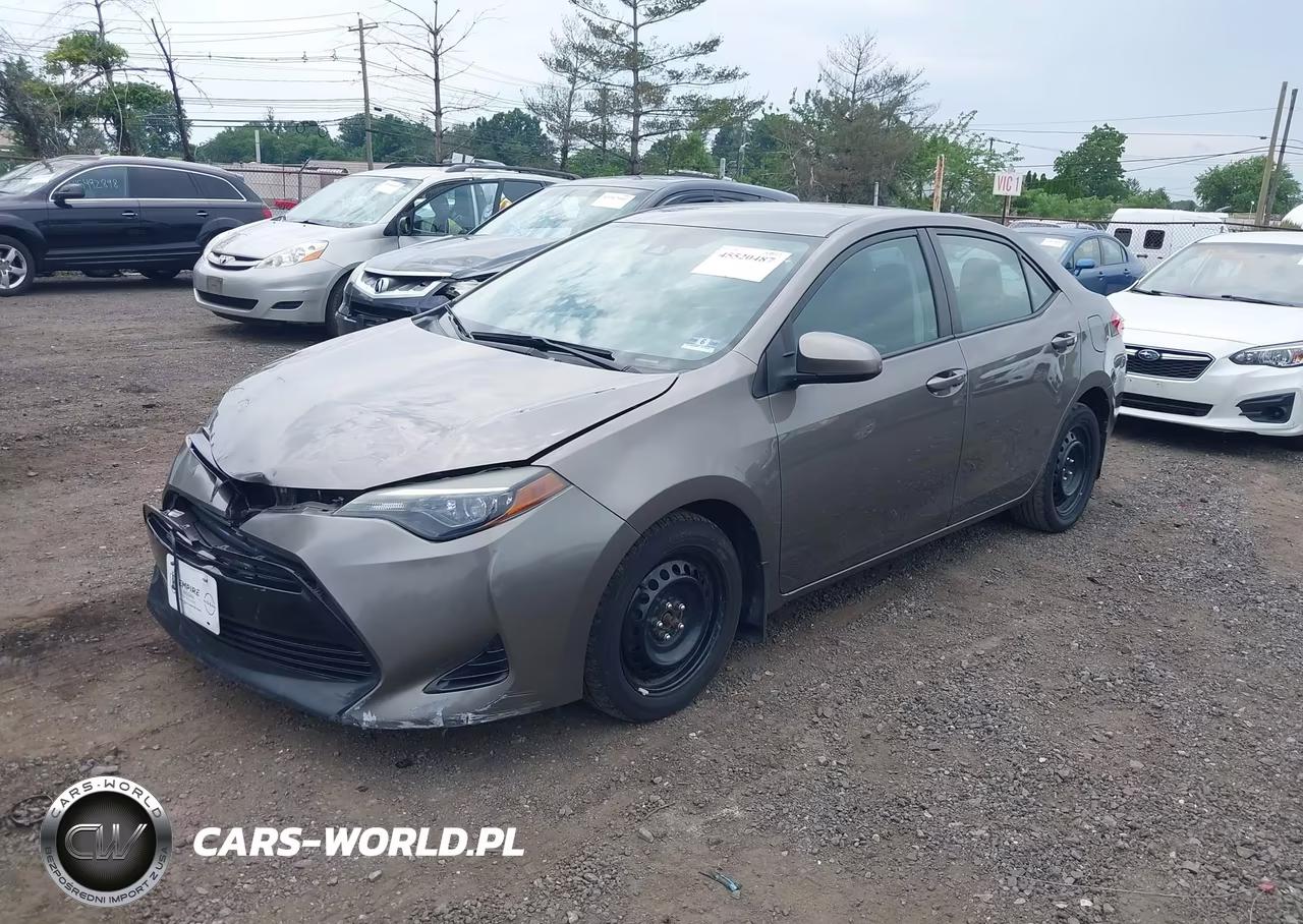 2018 Toyota Corolla Le VIN:2T1BURHE7JC965494 - 2