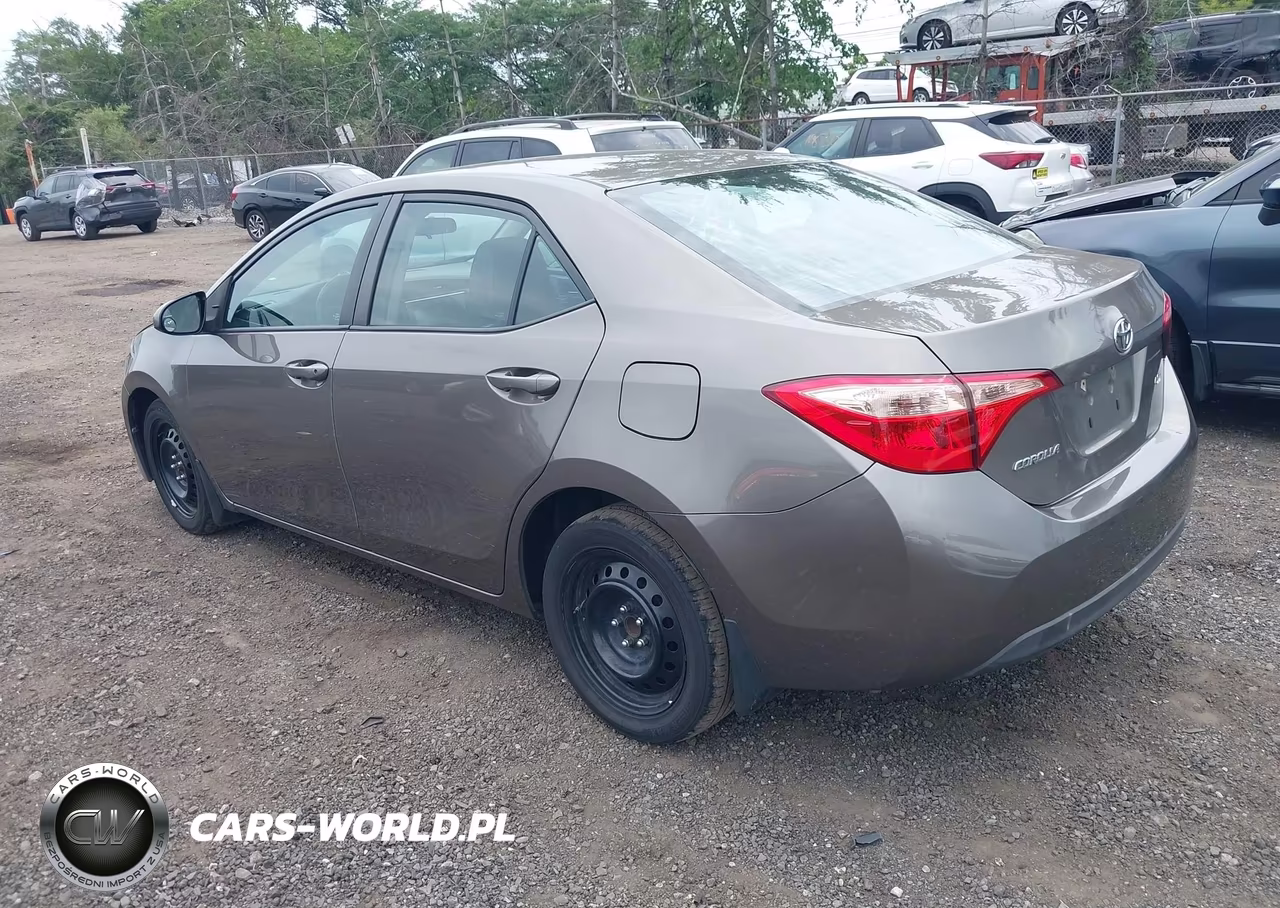2018 Toyota Corolla Le VIN:2T1BURHE7JC965494 - 3
