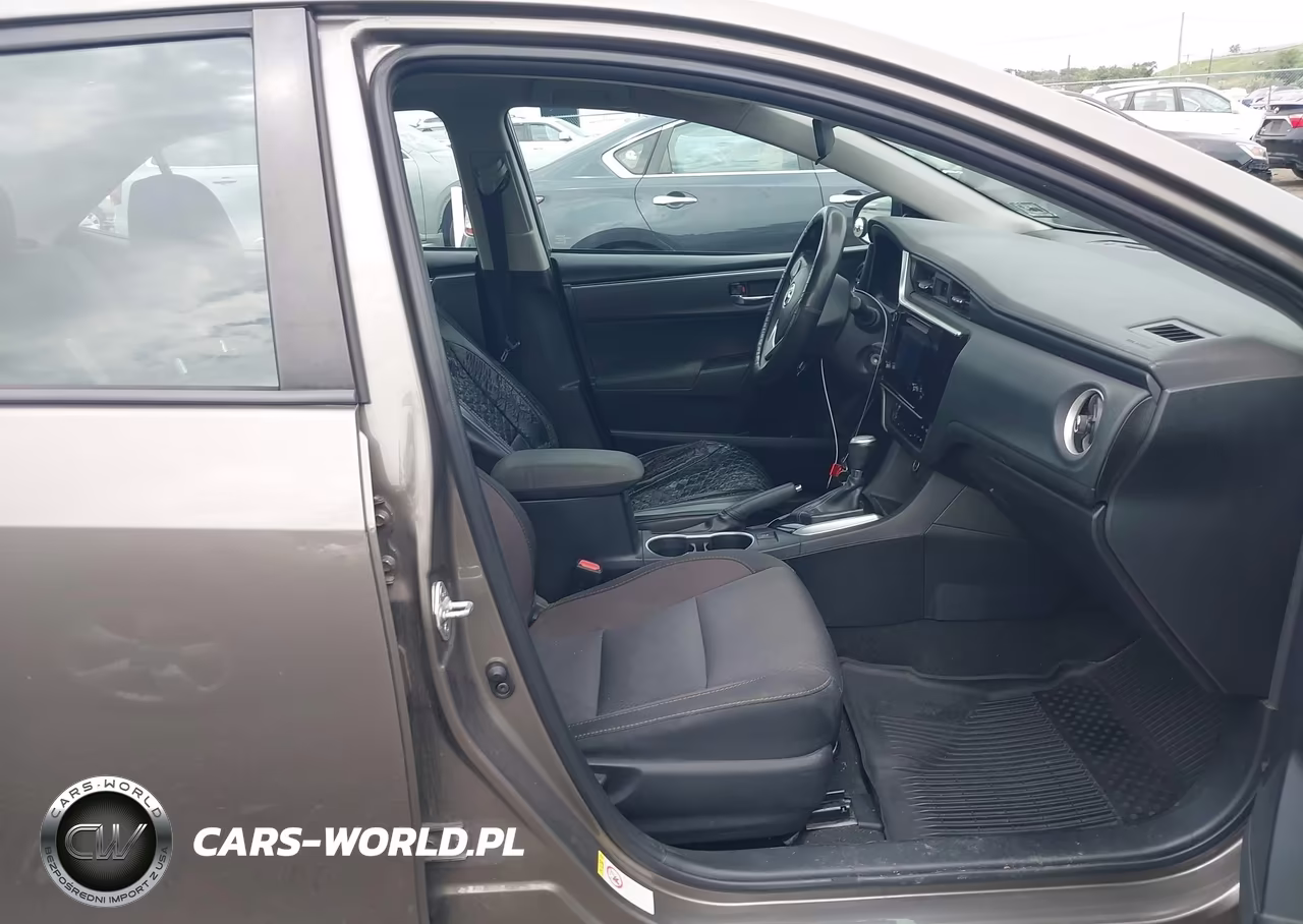 2018 Toyota Corolla Le VIN:2T1BURHE7JC965494 - 5