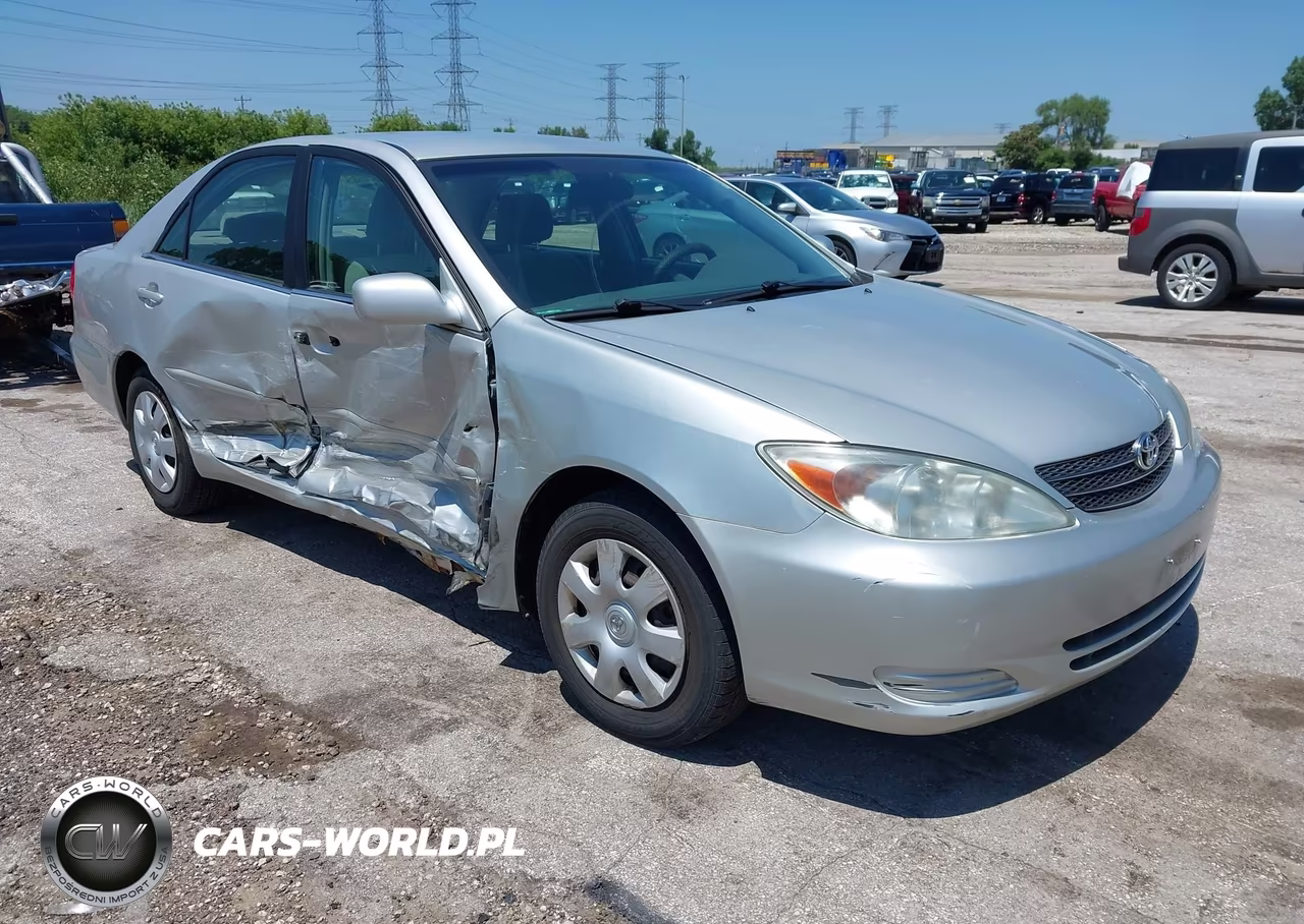 2003 Toyota Camry Le – zdjęcie 1 z 16