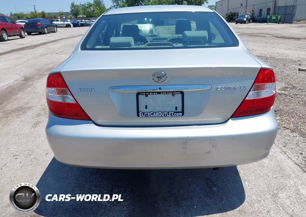 2003 Toyota Camry Le VIN:4T1BE32K33U195904 - 14