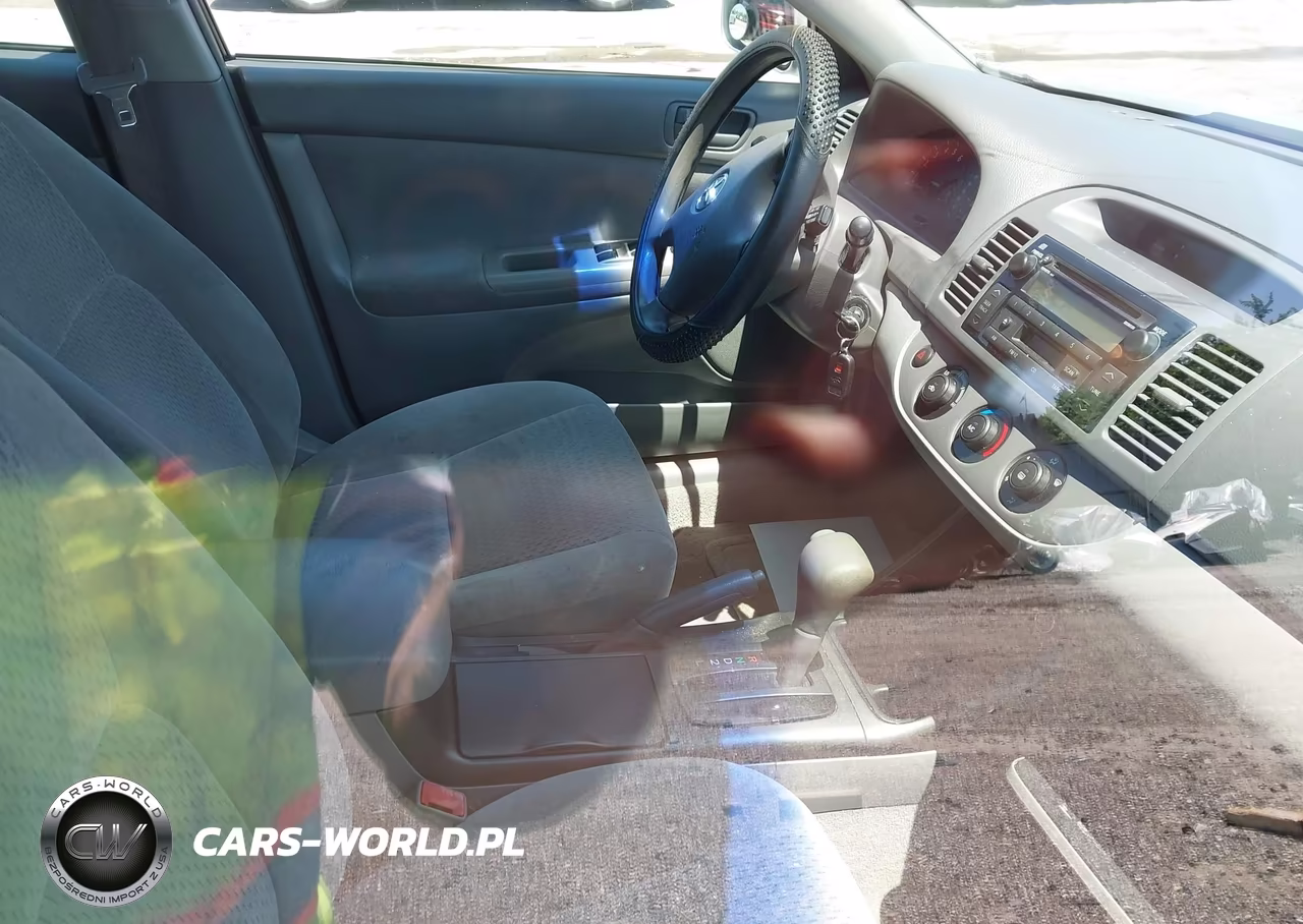 2003 Toyota Camry Le VIN:4T1BE32K33U195904 - 5