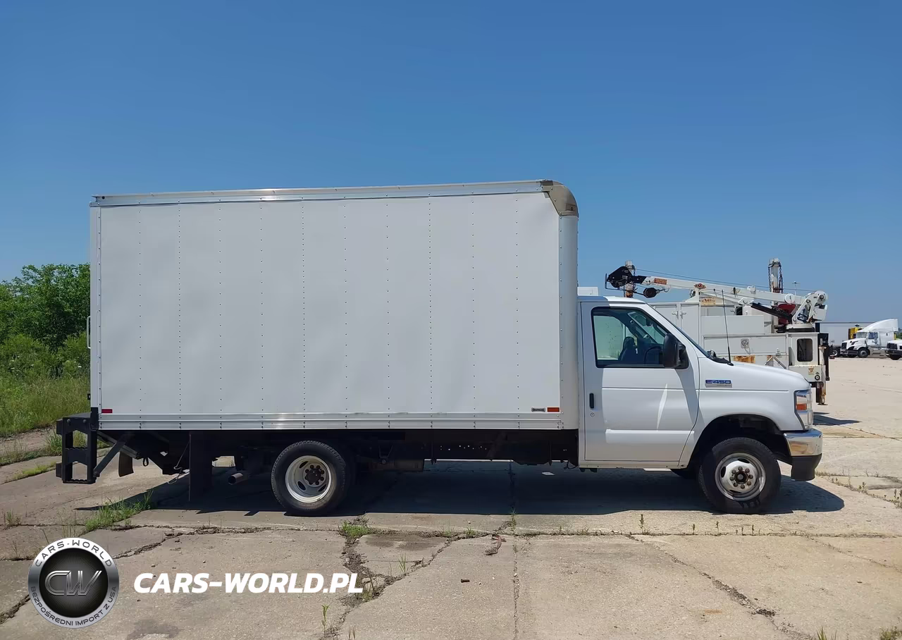2023 Ford E-450 Cutaway VIN:1FDXE4FN2PDD25323 - 16