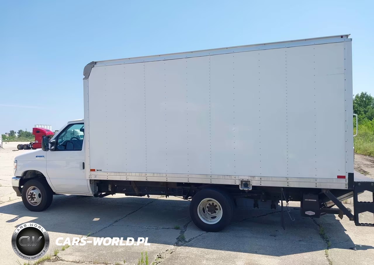 2023 Ford E-450 Cutaway VIN:1FDXE4FN2PDD25323 - 17