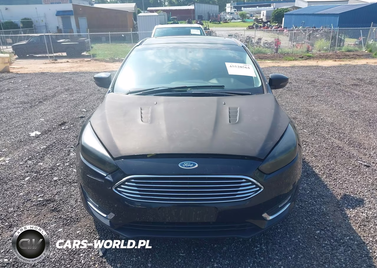 2017 Ford Focus Titanium VIN:1FADP3N25HL221229 - 12