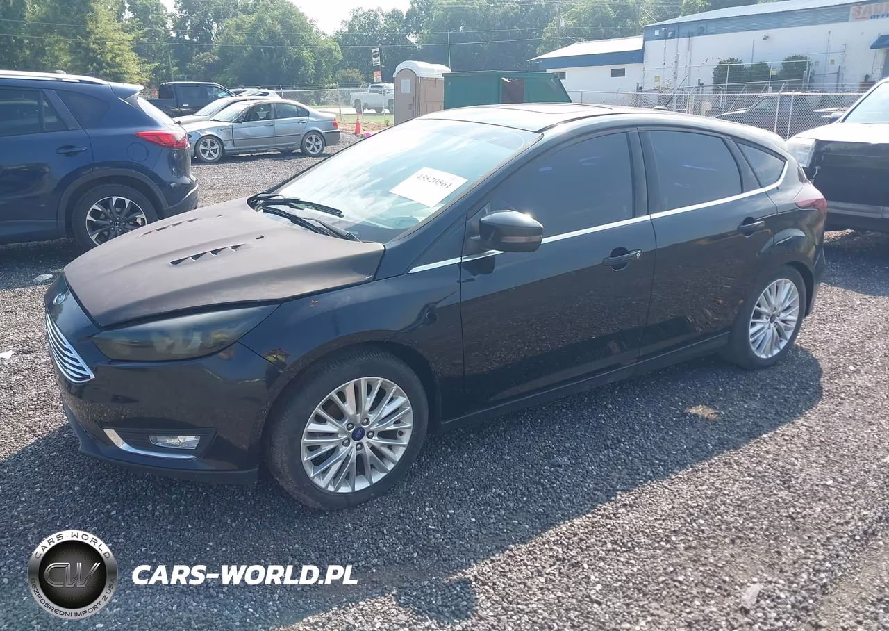 2017 Ford Focus Titanium VIN:1FADP3N25HL221229 - 2