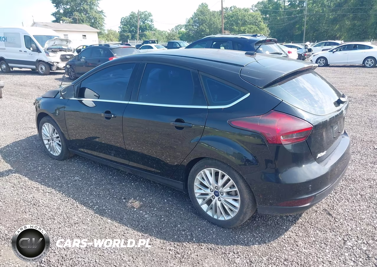 2017 Ford Focus Titanium VIN:1FADP3N25HL221229 - 3