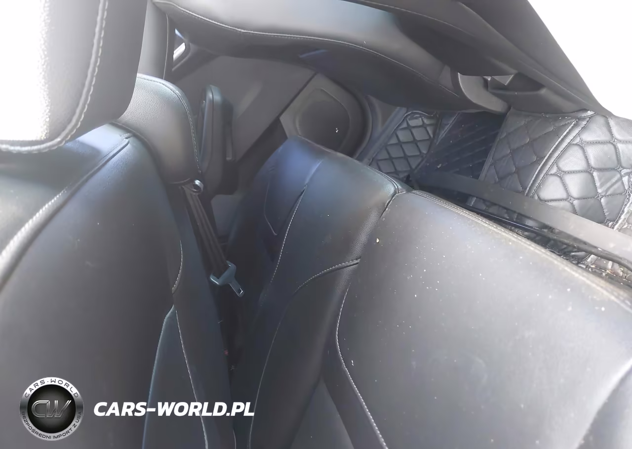 2017 Ford Focus Titanium VIN:1FADP3N25HL221229 - 8