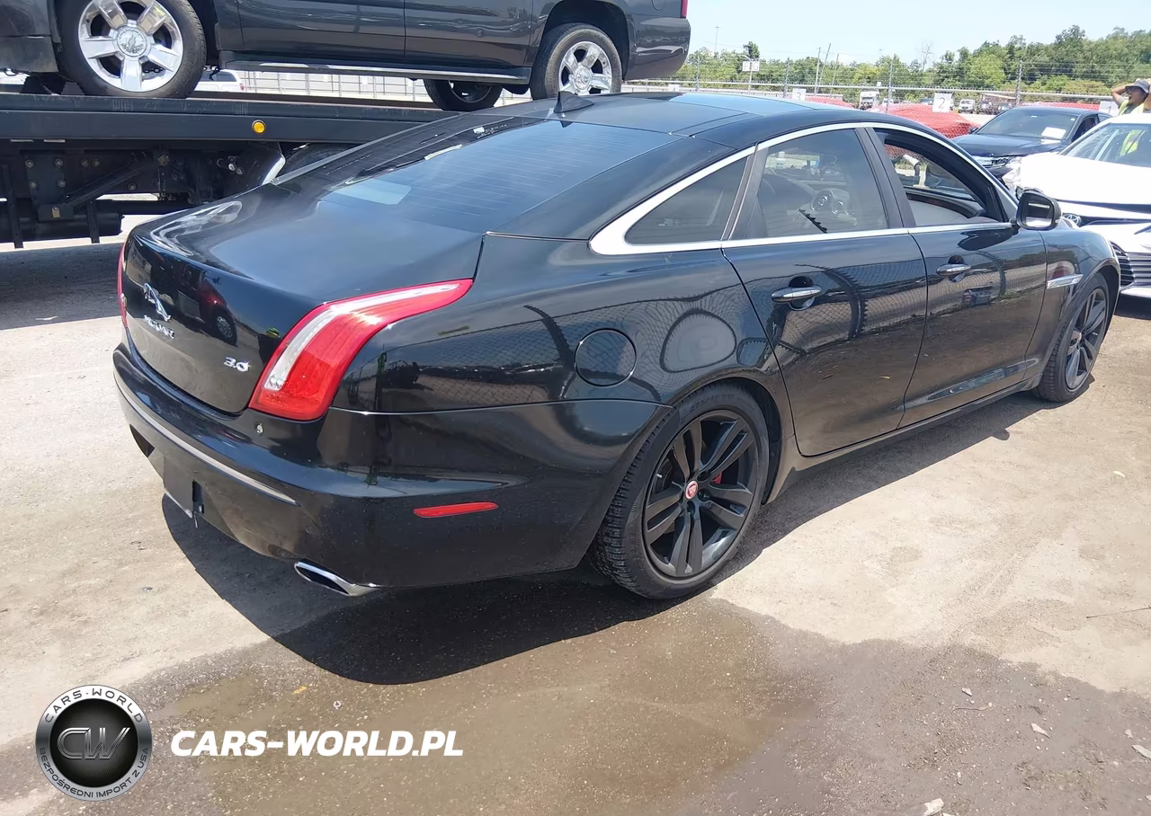 2015 Jaguar Xj VIN:SAJWA1CZ2F8V76501 - 4