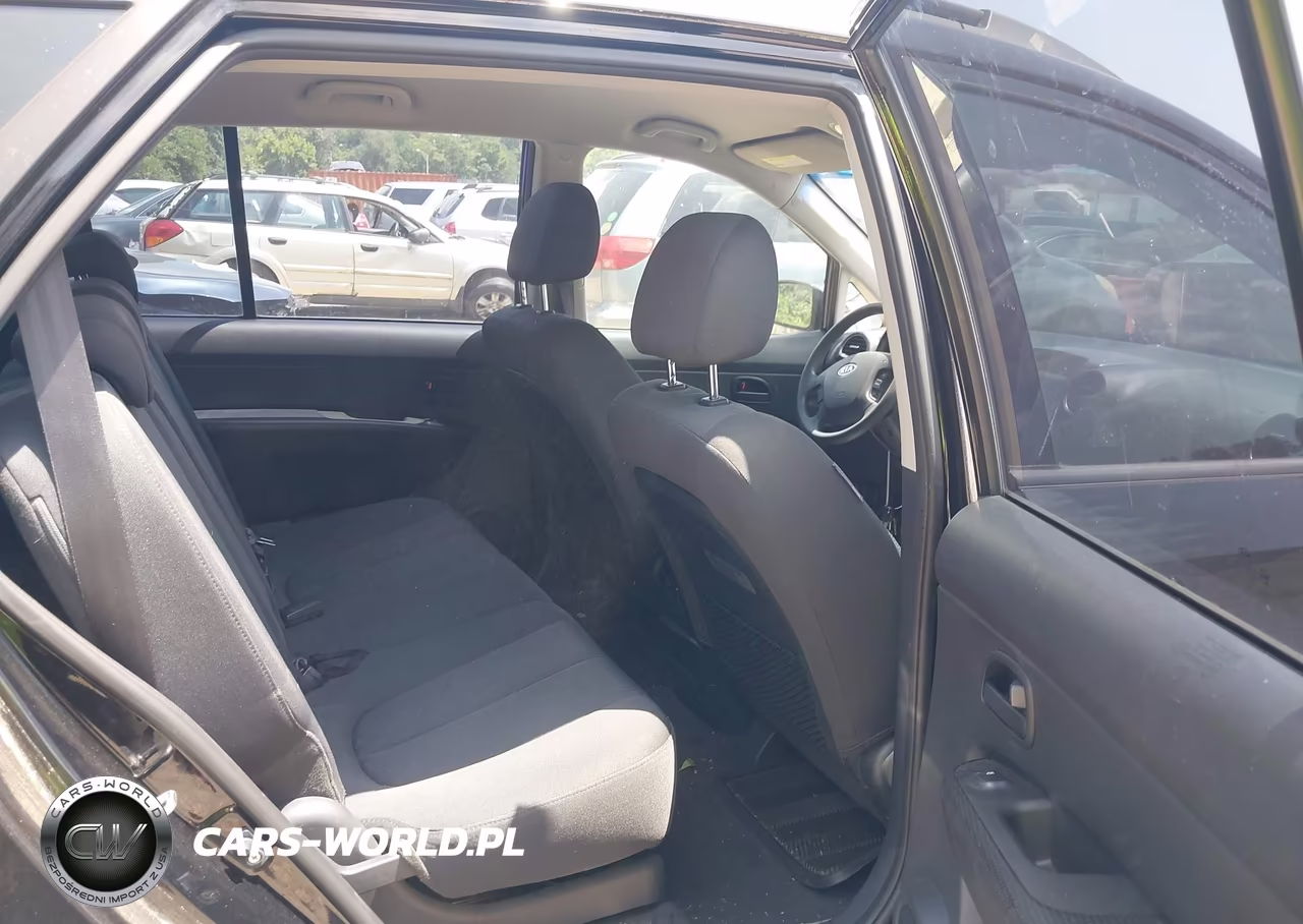 2008 Kia Rondo Lx VIN:KNAFG525587220097 - 8