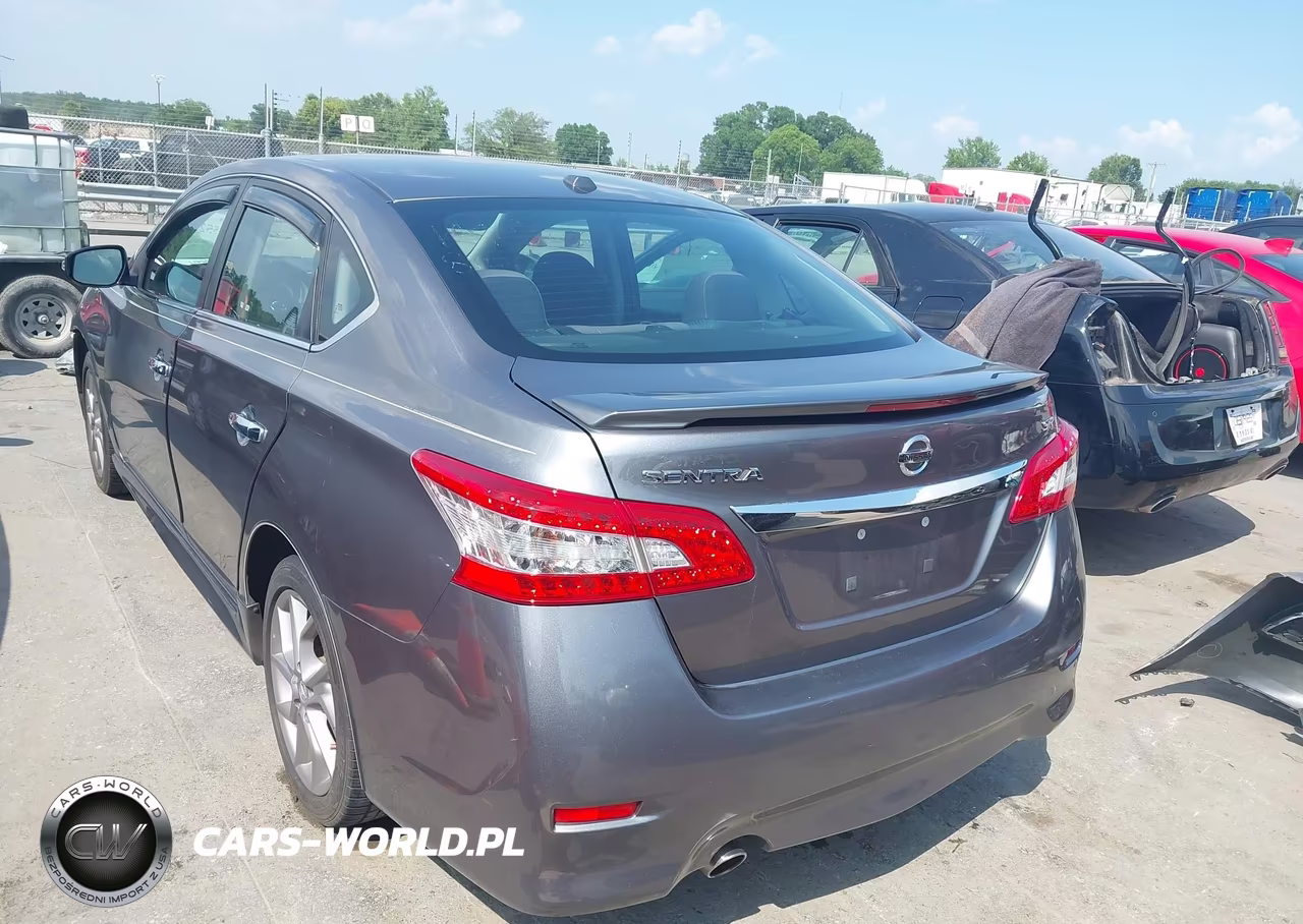 2015 Nissan Sentra Sr VIN:3N1AB7APXFY284709 - 3