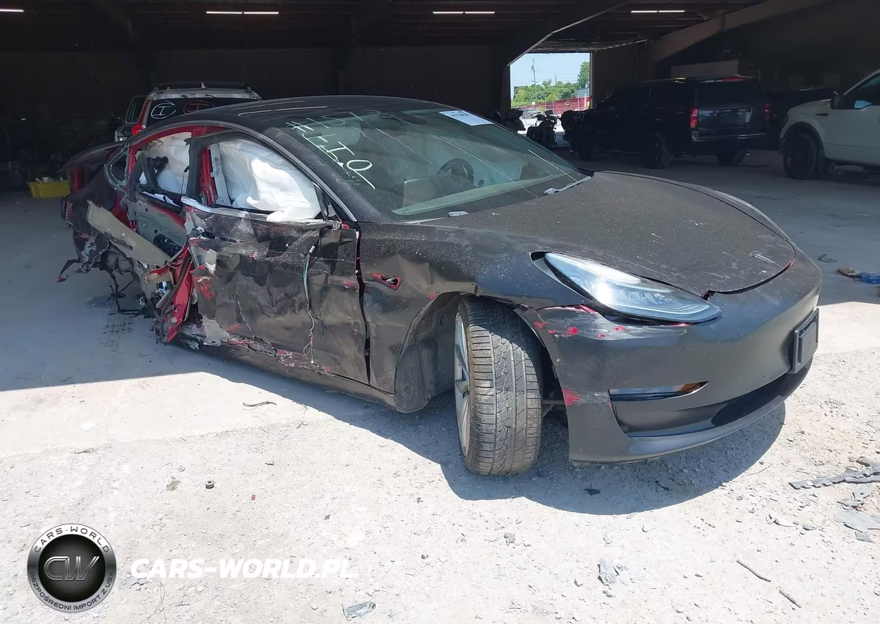 2018 Tesla Model 3 Long Range-Mid Range – zdjęcie 1 z 16