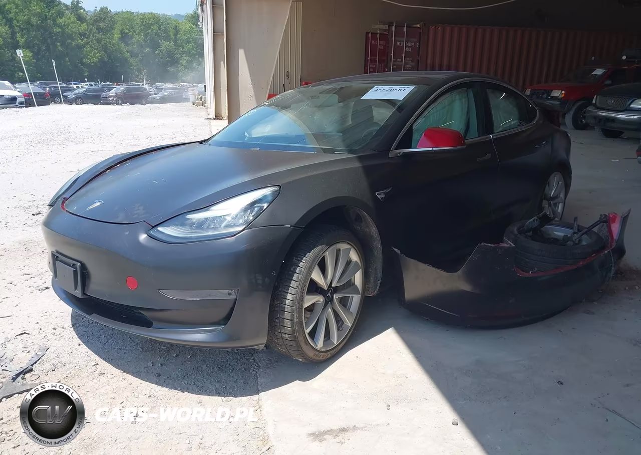 2018 Tesla Model 3 Long Range-Mid Range VIN:5YJ3E1EA4JF032135 - 2