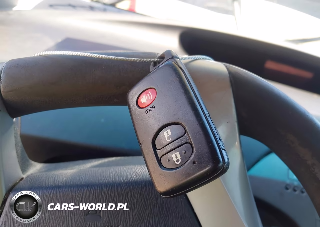 2012 Toyota Prius Two VIN:JTDKN3DU6C5463440 - 11