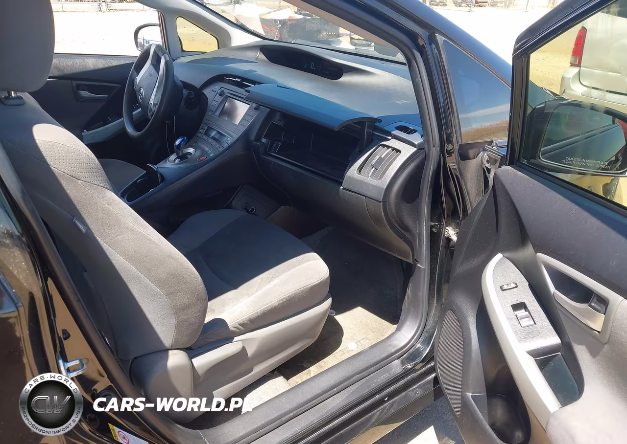 2012 Toyota Prius Two VIN:JTDKN3DU6C5463440 - 5
