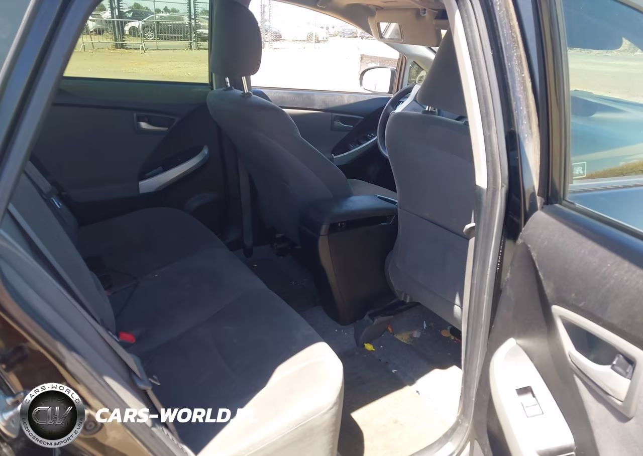 2012 Toyota Prius Two VIN:JTDKN3DU6C5463440 - 8