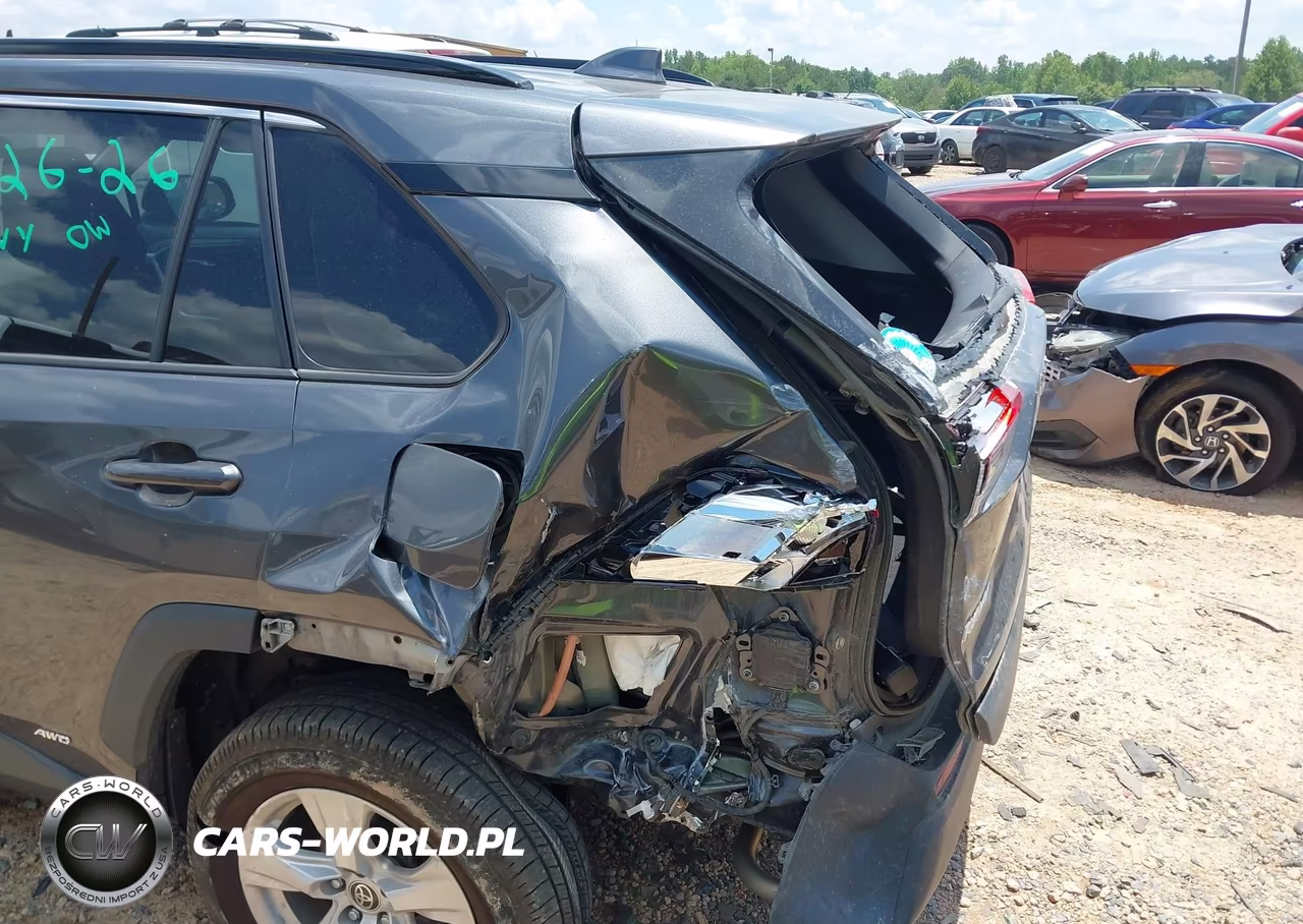 2021 Toyota Rav4 Xle Hybrid VIN:2T3R6RFV7MW016923 - 17