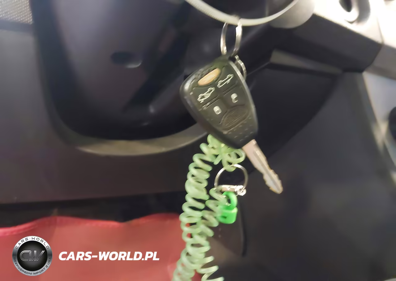 2010 Chrysler Sebring Touring VIN:1C3BC5ED3AN142862 - 11