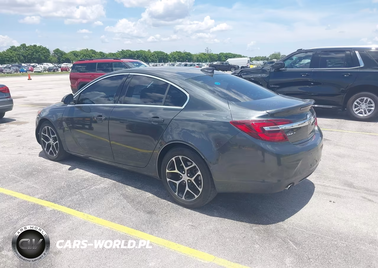 2017 Buick Regal Turbo Sport Touring VIN:2G4GL5EX8H9151142 - 3