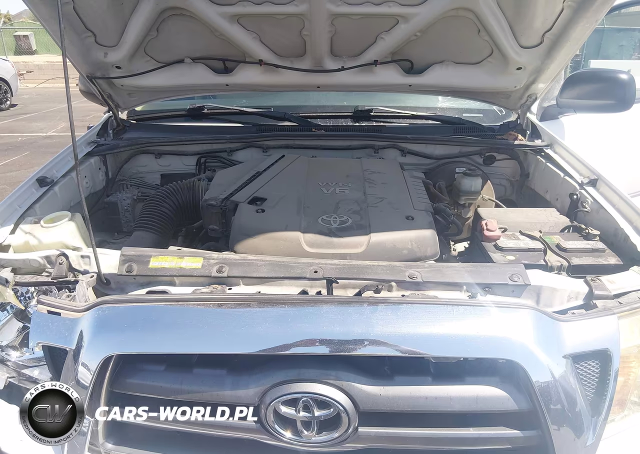 2010 Toyota Tacoma Prerunner V6 VIN:5TEJU4GN0AZ688665 - 10