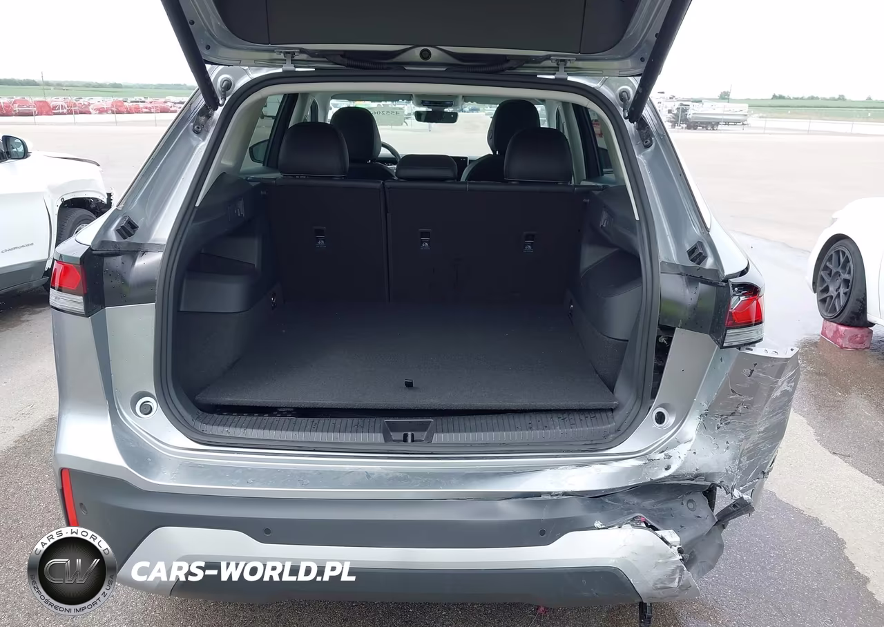 2025 Volkswagen Tiguan 2.0T Se VIN:3VVMR7RM0SM053336 - 17