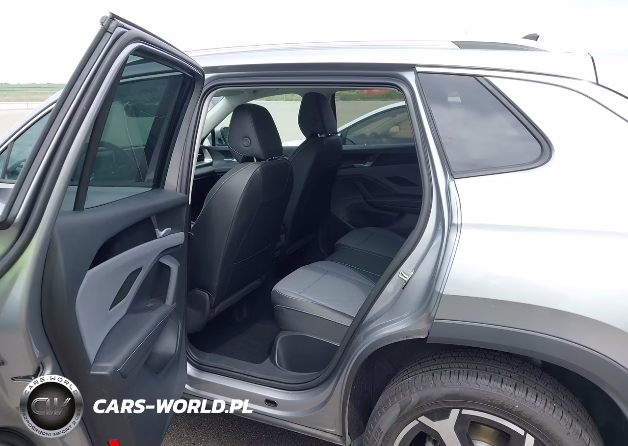 2025 Volkswagen Tiguan 2.0T Se VIN:3VVMR7RM0SM053336 - 8