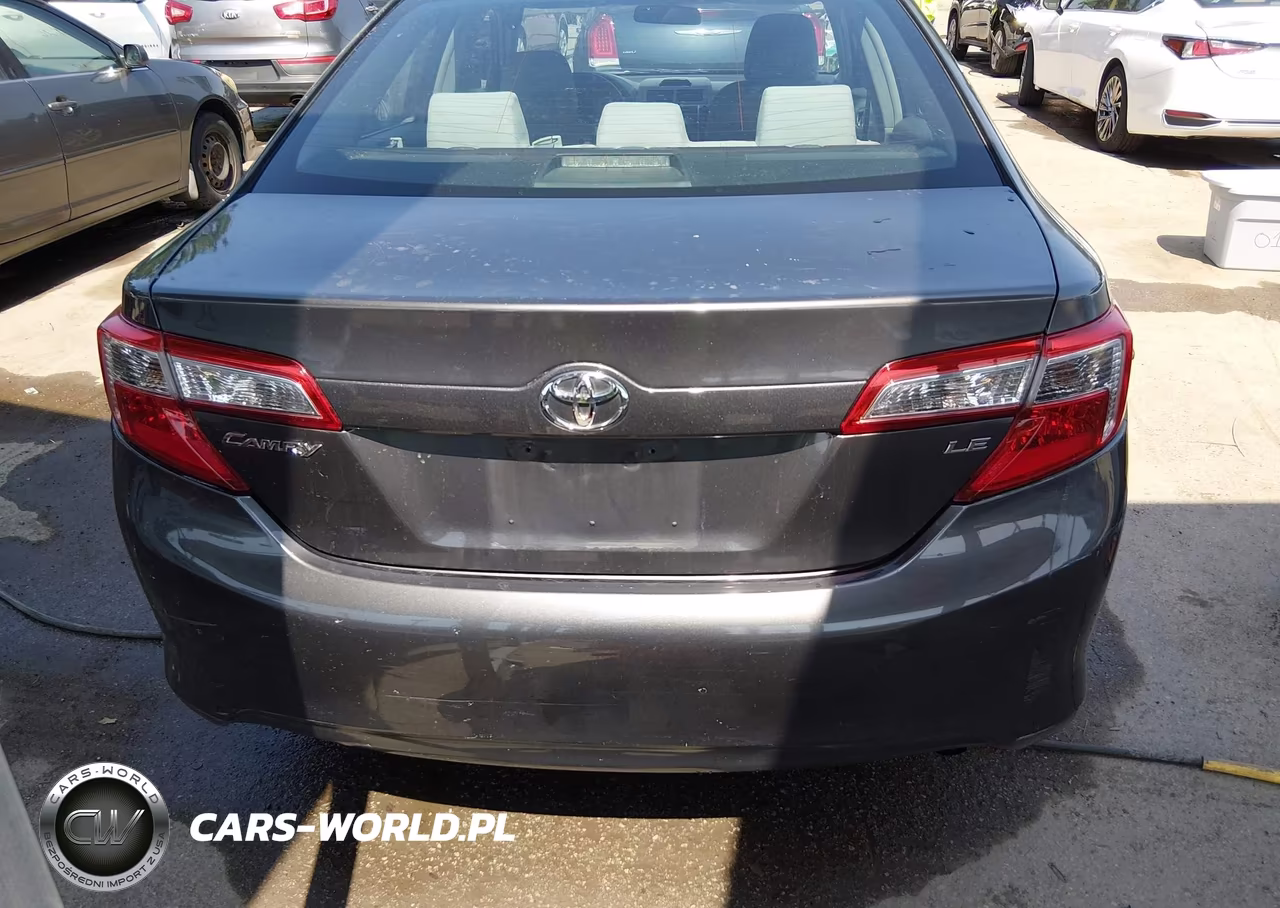 2014 Toyota Camry Le VIN:4T4BF1FK0ER348145 - 16