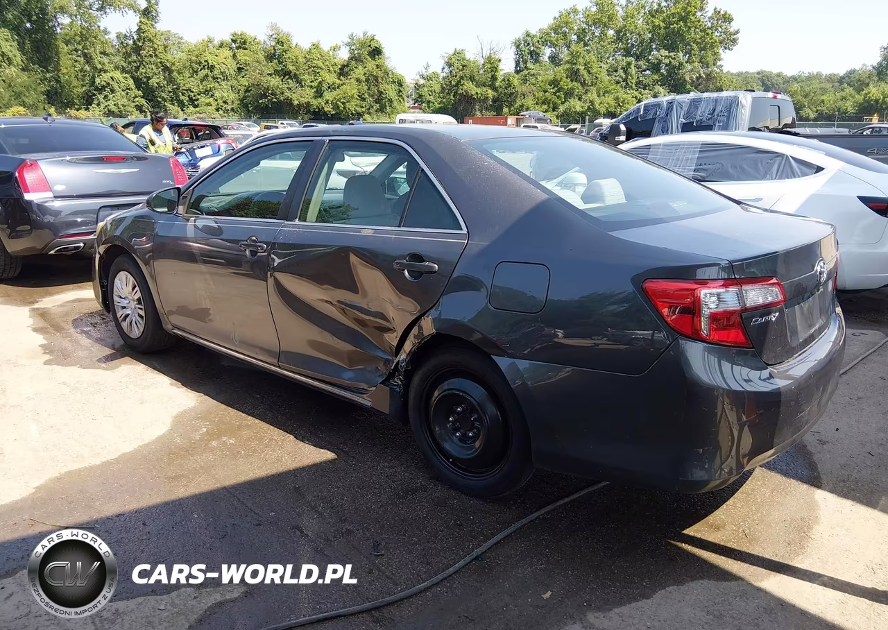 2014 Toyota Camry Le VIN:4T4BF1FK0ER348145 - 3