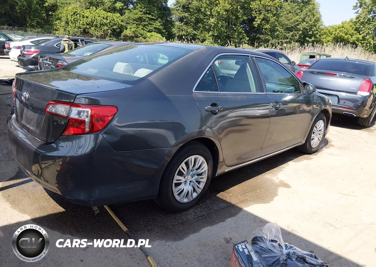 2014 Toyota Camry Le VIN:4T4BF1FK0ER348145 - 4