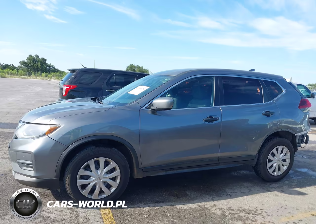 2018 Nissan Rogue S VIN:KNMAT2MV0JP554466 - 14