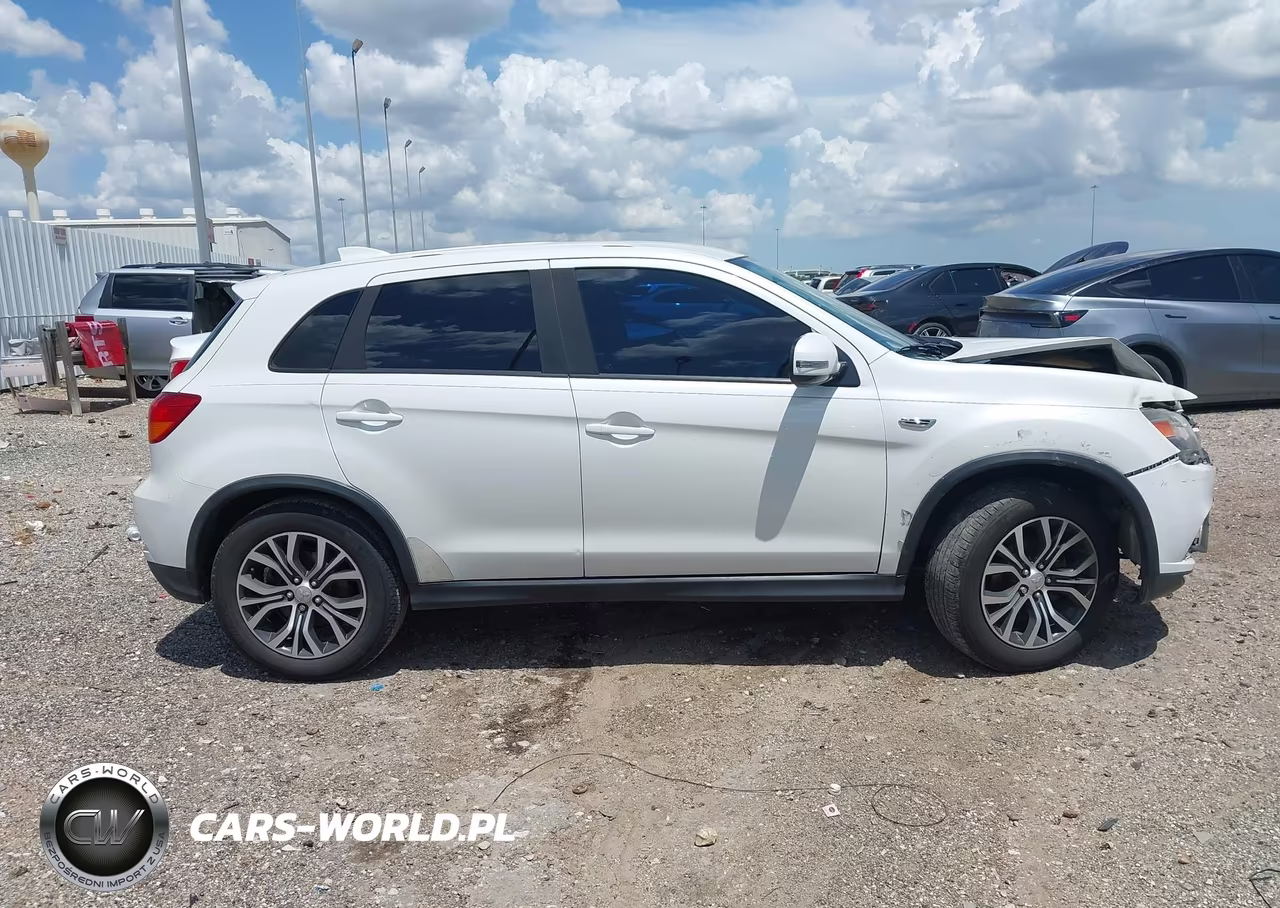 2018 Mitsubishi Outlander Sport 2.0 Es VIN:JA4AP3AU1JZ010448 - 13
