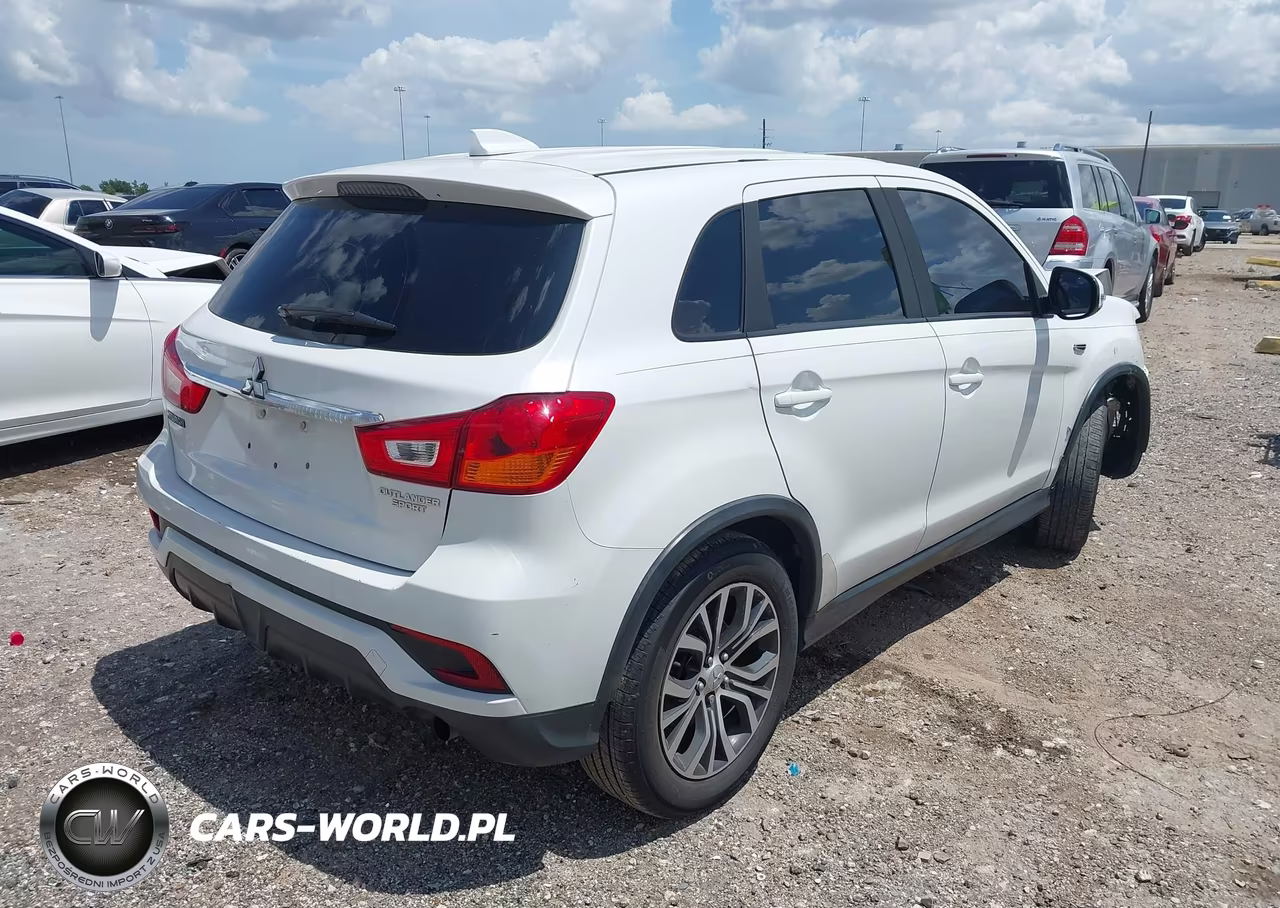2018 Mitsubishi Outlander Sport 2.0 Es VIN:JA4AP3AU1JZ010448 - 4