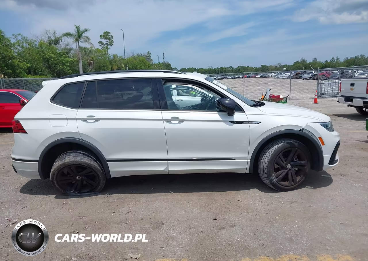 2024 Volkswagen Tiguan 2.0T Se R-Line Black VIN:3VVCB7AX3RM020282 - 14