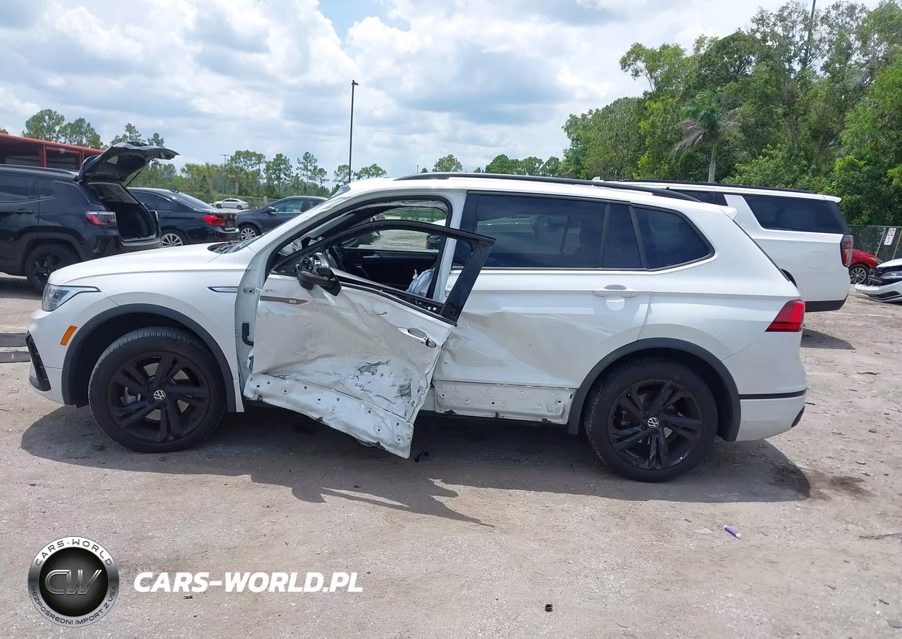 2024 Volkswagen Tiguan 2.0T Se R-Line Black VIN:3VVCB7AX3RM020282 - 15