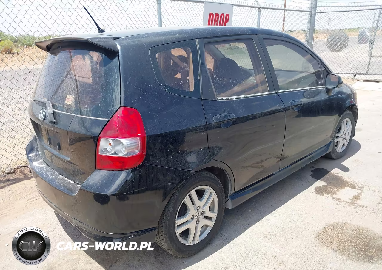 2008 Honda Fit Sport VIN:JHMGD37648S009197 - 4