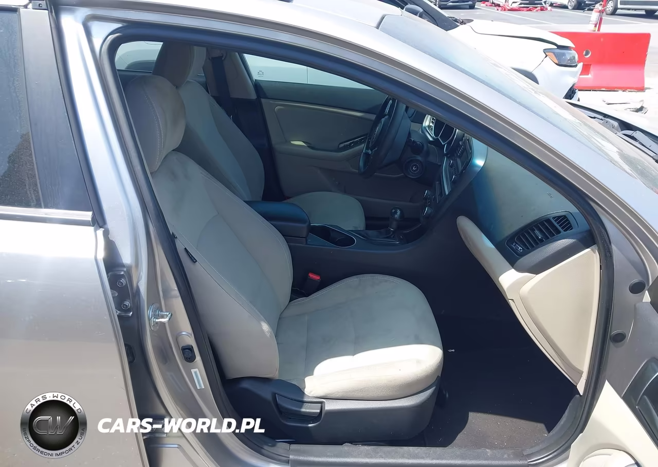 2014 Kia Optima Lx VIN:5XXGM4A71EG326885 - 5
