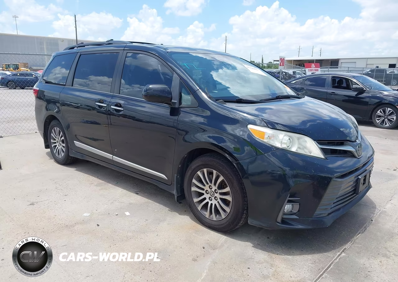2018 Toyota Sienna Xle Premium 8 Passenger