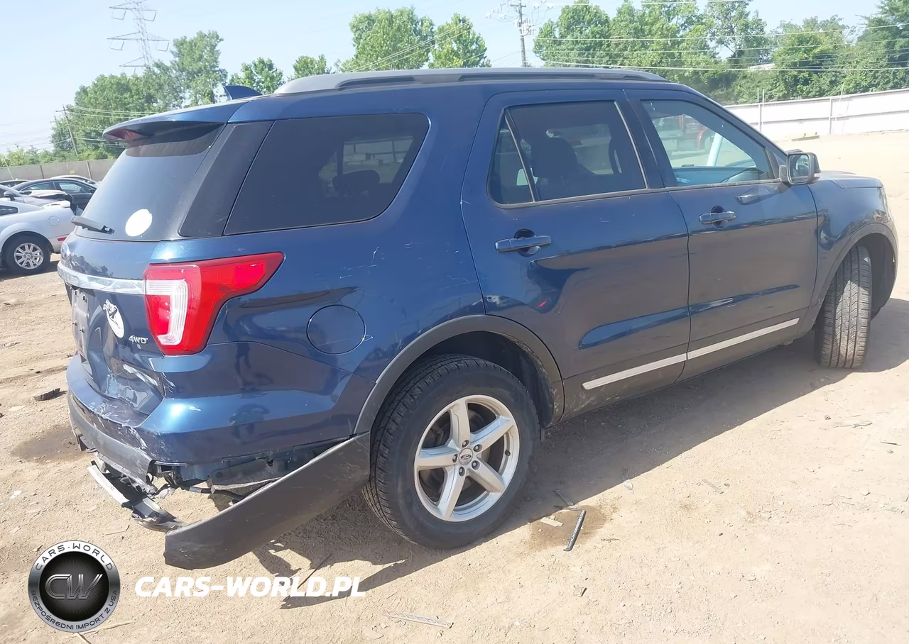 2017 Ford Explorer Xlt VIN:1FM5K8D80HGC52862 - 4