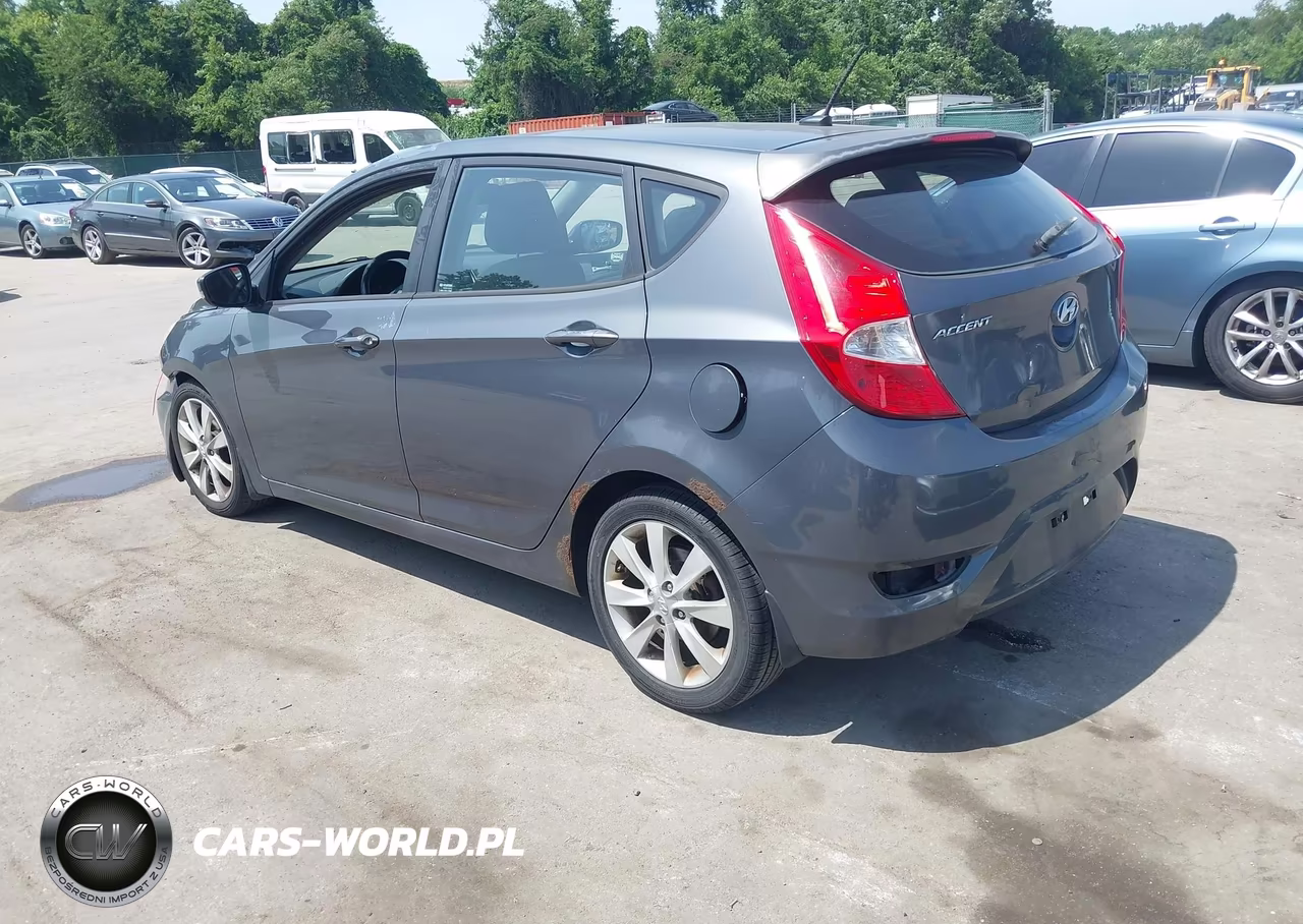 2013 Hyundai Accent Se VIN:KMHCU5AE9DU067389 - 3