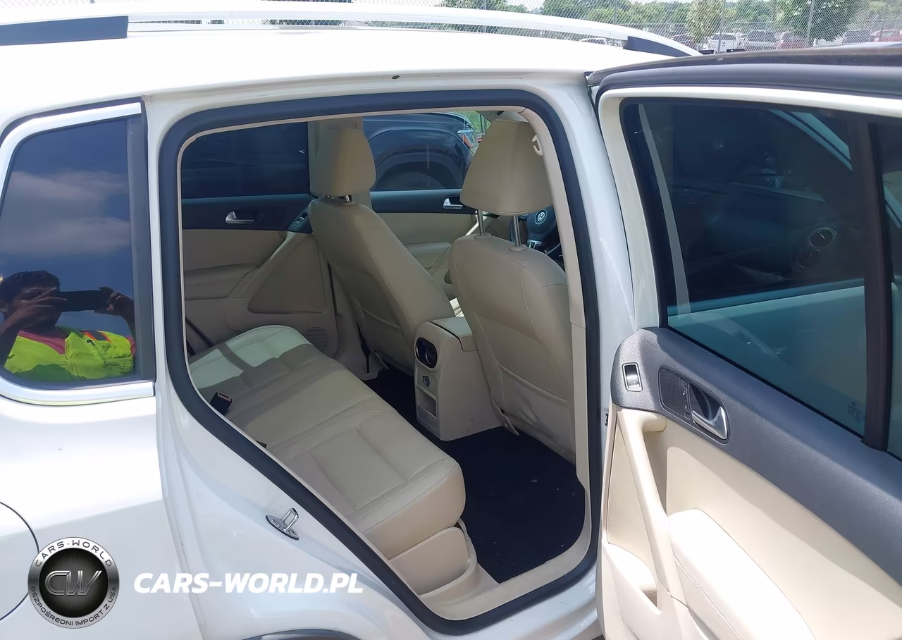 2013 Volkswagen Tiguan Se VIN:WVGAV3AX7DW563015 - 8
